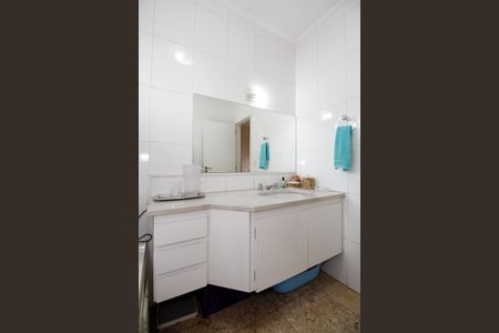 Casa à venda com 220m², 3 quartos e 3 vagas Casa à venda com 220m², 3 quartos e 3 vagasBanheiro da Suíte 3