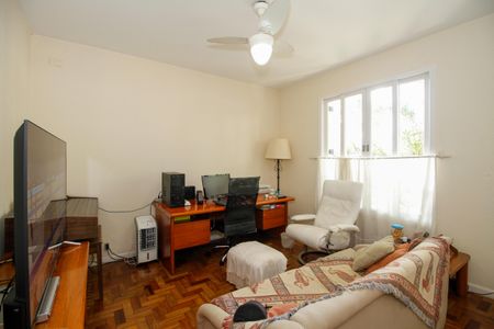 Casa à venda com 220m², 3 quartos e 3 vagas Casa à venda com 220m², 3 quartos e 3 vagasSuíte 3