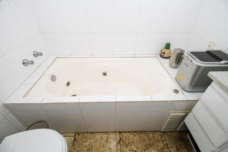 Casa à venda com 220m², 3 quartos e 3 vagas Casa à venda com 220m², 3 quartos e 3 vagasBanheiro da Suíte 3