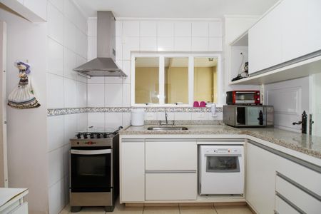 Casa à venda com 220m², 3 quartos e 3 vagas Casa à venda com 220m², 3 quartos e 3 vagasCozinha