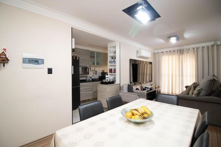 Apartamento à venda com 83m², 3 quartos e 2 vagas Apartamento à venda com 83m², 3 quartos e 2 vagasSala