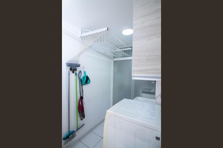 Apartamento à venda com 83m², 3 quartos e 2 vagas Apartamento à venda com 83m², 3 quartos e 2 vagasÁrea de Serviço