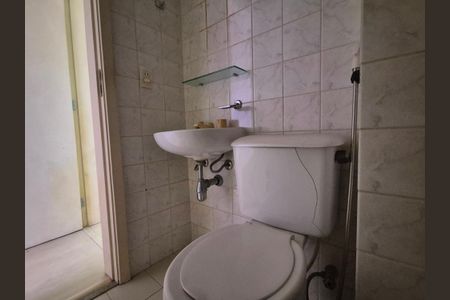Apartamento à venda com 70m², 2 quartos e 2 vagasBanheiro da Suíte 2