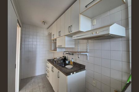 Apartamento à venda com 70m², 2 quartos e 2 vagasCozinha