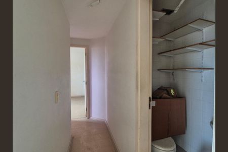 Apartamento à venda com 70m², 2 quartos e 2 vagasCorredor