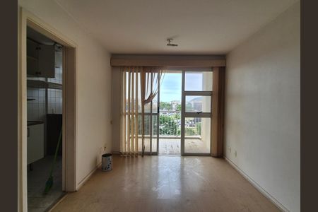 Apartamento à venda com 70m², 2 quartos e 2 vagasSala
