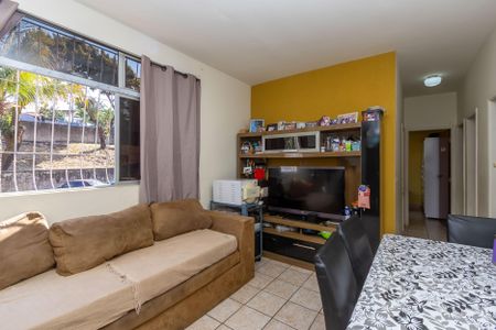 Sala de apartamento à venda com 3 quartos, 64m² em Alípio de Melo, Belo Horizonte