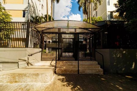Apartamento para alugar com 62m², 3 quartos e 1 vaga Apartamento para alugar com 62m², 3 quartos e 1 vagaFachada