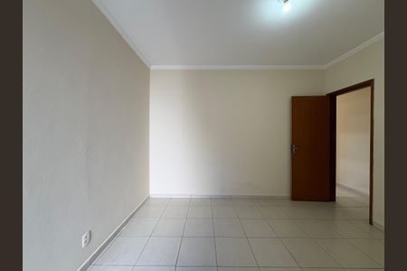 Apartamento para alugar com 120m², 3 quartos e 2 vagas Apartamento para alugar com 120m², 3 quartos e 2 vagasQuarto 2