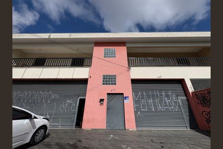 Apartamento para alugar com 120m², 3 quartos e 2 vagas Apartamento para alugar com 120m², 3 quartos e 2 vagasFachada