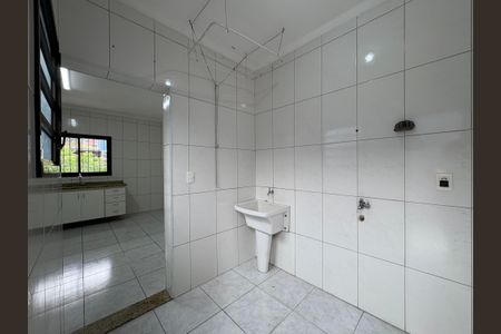 Apartamento para alugar com 120m², 3 quartos e 2 vagas Apartamento para alugar com 120m², 3 quartos e 2 vagasÁrea de Serviço