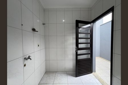 Apartamento para alugar com 120m², 3 quartos e 2 vagas Apartamento para alugar com 120m², 3 quartos e 2 vagasÁrea de Serviço