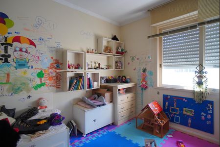 Apartamento à venda com 230m², 4 quartos e 2 vagasQuarto 2