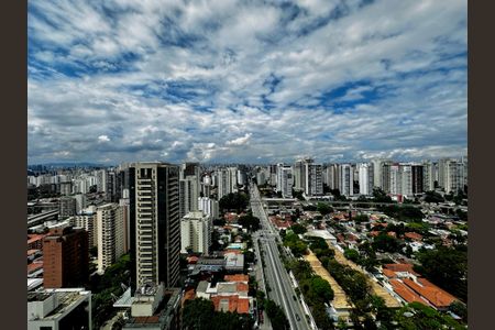 Apartamento à venda com 77m², 2 quartos e 1 vaga Apartamento à venda com 77m², 2 quartos e 1 vagaVista Área comum Rooftop