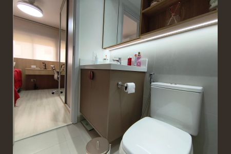 Apartamento à venda com 146m², 3 quartos e 2 vagasBanheiro da Suíte 1