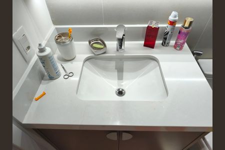 Apartamento à venda com 146m², 3 quartos e 2 vagasBanheiro da Suíte 1