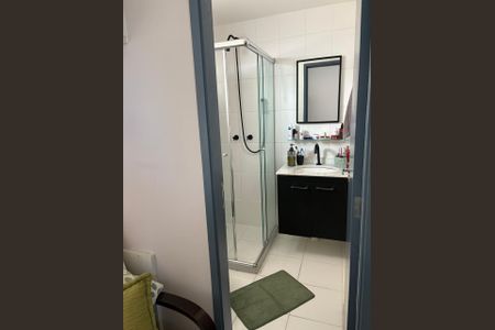 Apartamento à venda com 70m², 3 quartos e 2 vagas Apartamento à venda com 70m², 3 quartos e 2 vagasBanheiro
