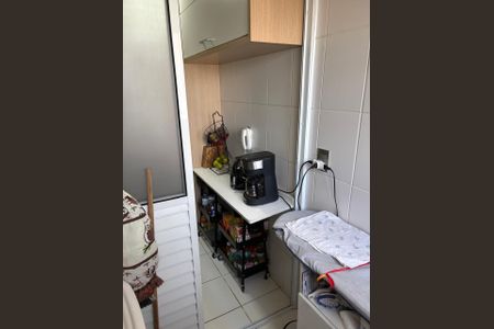 Apartamento à venda com 70m², 3 quartos e 2 vagas Apartamento à venda com 70m², 3 quartos e 2 vagasDetalhe da area de serviço