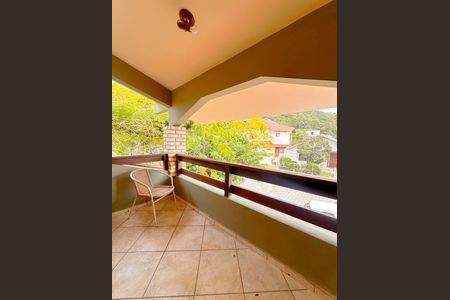 Casa para alugar com 157m², 3 quartos e 2 vagasVaranda