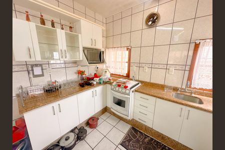 Casa para alugar com 157m², 3 quartos e 2 vagasCozinha