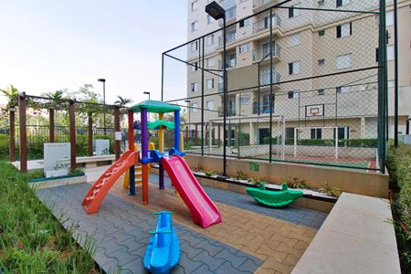 Apartamento à venda com 49m², 2 quartos e 1 vaga Apartamento à venda com 49m², 2 quartos e 1 vagaÁrea comum - Playground