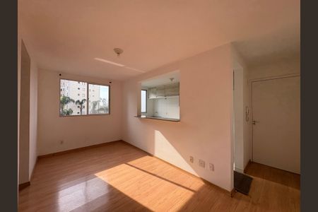 Sala de apartamento para alugar com 2 quartos, 50m² em Parque São Vicente, Santo André