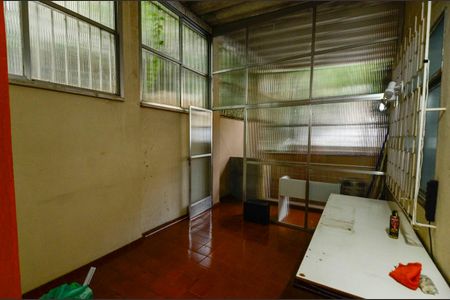 Casa à venda com 179m², 3 quartos e 3 vagas Casa à venda com 179m², 3 quartos e 3 vagasQuarto 2