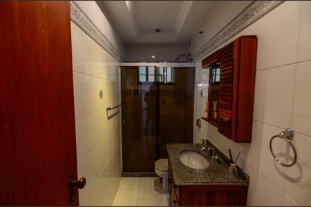 Casa à venda com 179m², 3 quartos e 3 vagas Casa à venda com 179m², 3 quartos e 3 vagasBanheiro 1