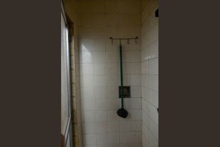 Casa à venda com 179m², 3 quartos e 3 vagas Casa à venda com 179m², 3 quartos e 3 vagasBanheiro de Serviço