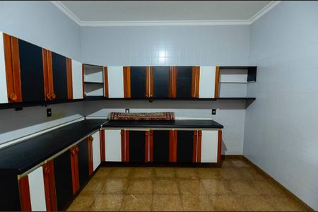 Casa à venda com 179m², 3 quartos e 3 vagas Casa à venda com 179m², 3 quartos e 3 vagasCozinha
