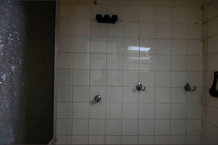 Casa à venda com 179m², 3 quartos e 3 vagas Casa à venda com 179m², 3 quartos e 3 vagasBanheiro de Serviço