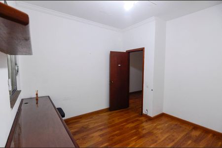 Casa à venda com 179m², 3 quartos e 3 vagas Casa à venda com 179m², 3 quartos e 3 vagasQuarto 2