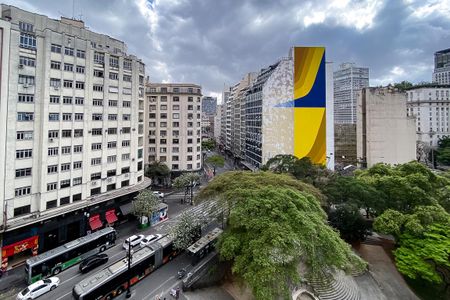 Sacada vista  de apartamento à venda com 0 quarto, 38m² em Centro Histórico de São Paulo, São Paulo