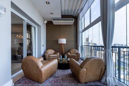 Apartamento à venda com 515m², 3 quartos e 6 vagas Apartamento à venda com 515m², 3 quartos e 6 vagas sala 1