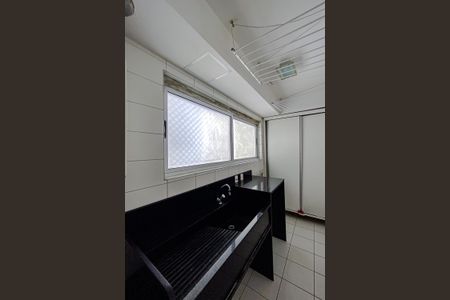 Apartamento à venda com 115m², 3 quartos e 2 vagas Apartamento à venda com 115m², 3 quartos e 2 vagasÁrea de Serviço