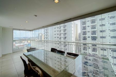 Apartamento à venda com 115m², 3 quartos e 2 vagas Apartamento à venda com 115m², 3 quartos e 2 vagasVaranda da Sala