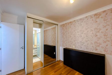 Apartamento à venda com 115m², 3 quartos e 2 vagas Apartamento à venda com 115m², 3 quartos e 2 vagasSuíte