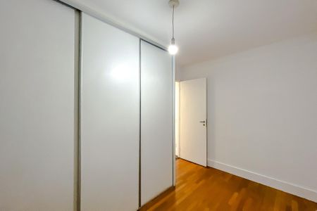 Apartamento à venda com 115m², 3 quartos e 2 vagas Apartamento à venda com 115m², 3 quartos e 2 vagasQuarto 2