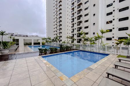 Apartamento à venda com 115m², 3 quartos e 2 vagasÁrea comum - Piscina