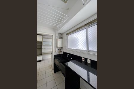 Apartamento à venda com 115m², 3 quartos e 2 vagas Apartamento à venda com 115m², 3 quartos e 2 vagasÁrea de Serviço