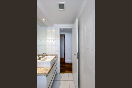 Apartamento à venda com 115m², 3 quartos e 2 vagas Apartamento à venda com 115m², 3 quartos e 2 vagasBanheiro