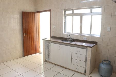 Casa à venda com 206m², 4 quartos e 2 vagasCozinha 2