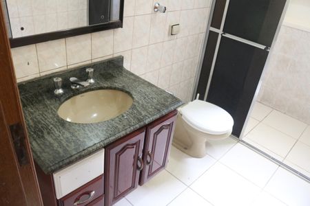 Casa à venda com 206m², 4 quartos e 2 vagasBanheiro 2