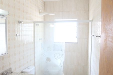 Casa à venda com 206m², 4 quartos e 2 vagasBanheiro 1