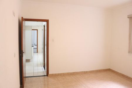 Casa à venda com 206m², 4 quartos e 2 vagasSuíte 2