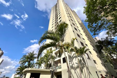 Apartamento à venda com 72m², 3 quartos e 2 vagas Apartamento à venda com 72m², 3 quartos e 2 vagasFachada
