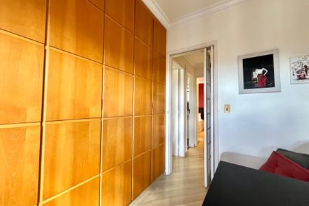 Apartamento à venda com 72m², 3 quartos e 2 vagas Apartamento à venda com 72m², 3 quartos e 2 vagasQuarto 2