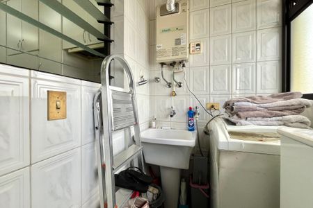 Apartamento à venda com 72m², 3 quartos e 2 vagas Apartamento à venda com 72m², 3 quartos e 2 vagasÁrea de Serviço