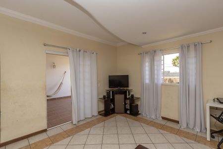 Sala de casa para alugar com 4 quartos, 295m² em São Bernardo, Belo Horizonte