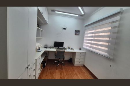 Apartamento à venda com 156m², 3 quartos e 3 vagasEscritório